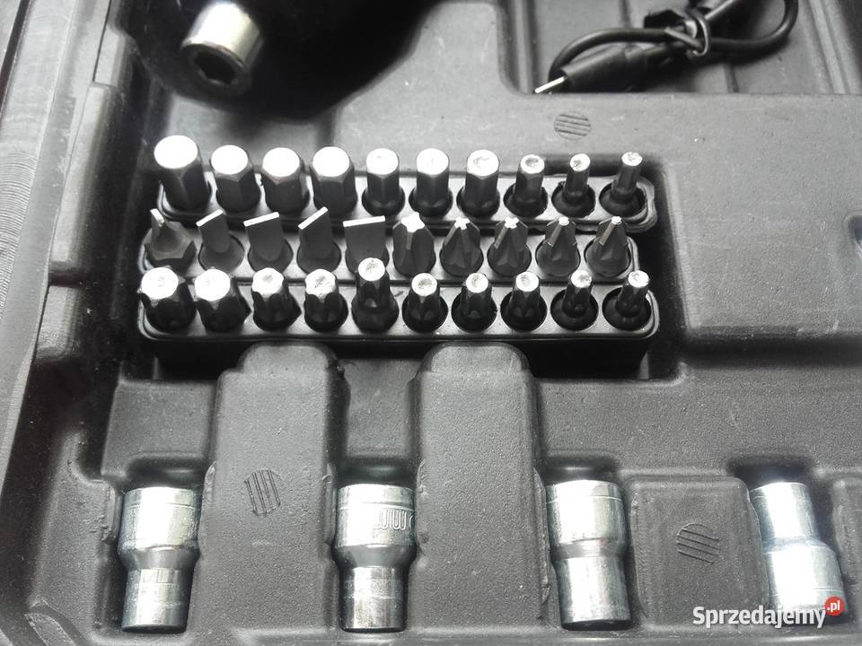 Wkrętak akumulatorowy 42V ZHCY w walizce z Bydgoszcz