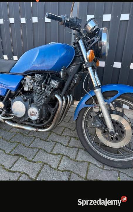 Yamaha XJ 650 niebieski Świecie