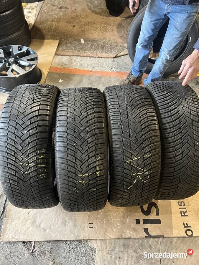 Sprzedam komplet 4 opon całorocznych Pirelli 19cale wielkopolskie Ślesin sprzedam