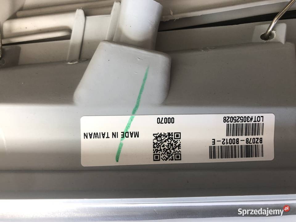 Nowe przednie Lampy Clear Reflektory Chrom Toruń