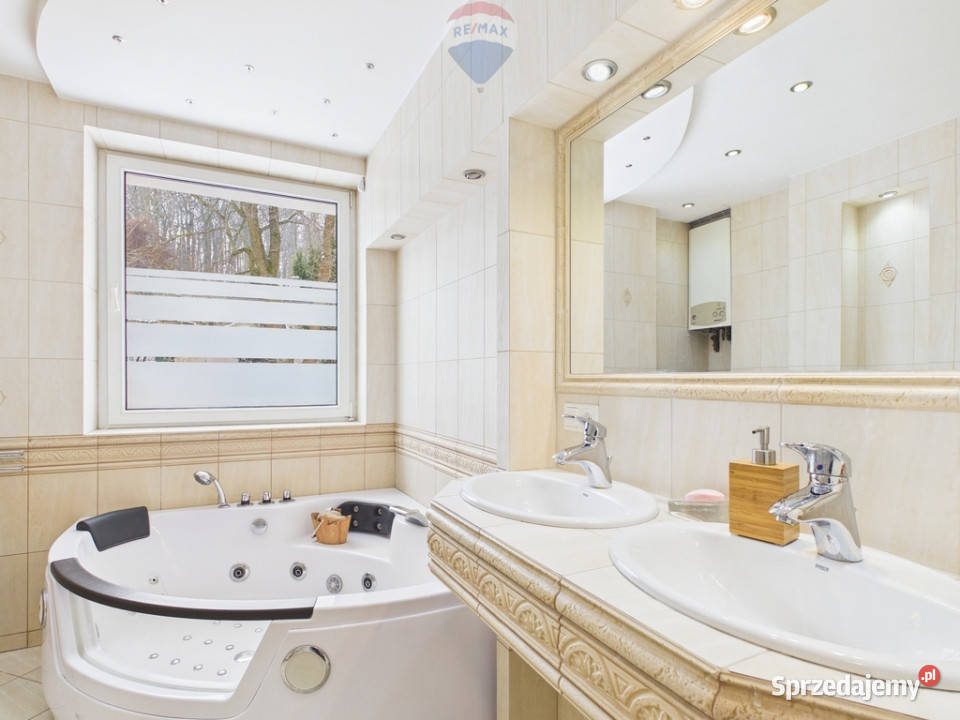 Dwupoziomowe Kamienica z parkingiem Super pomorskie Gdynia sprzedam