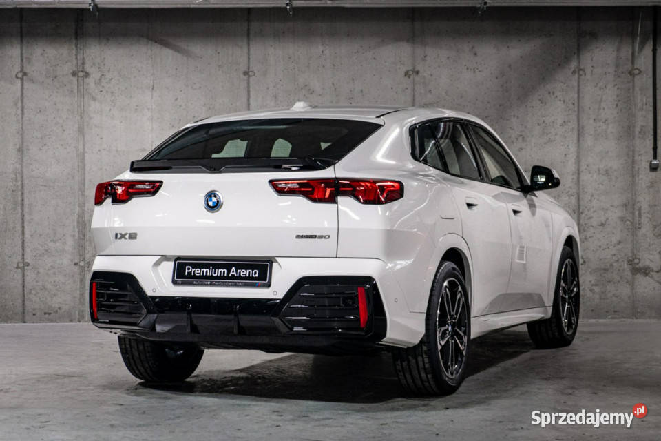 BMW iX2 iX2 eDrive20 Dostępne ręki