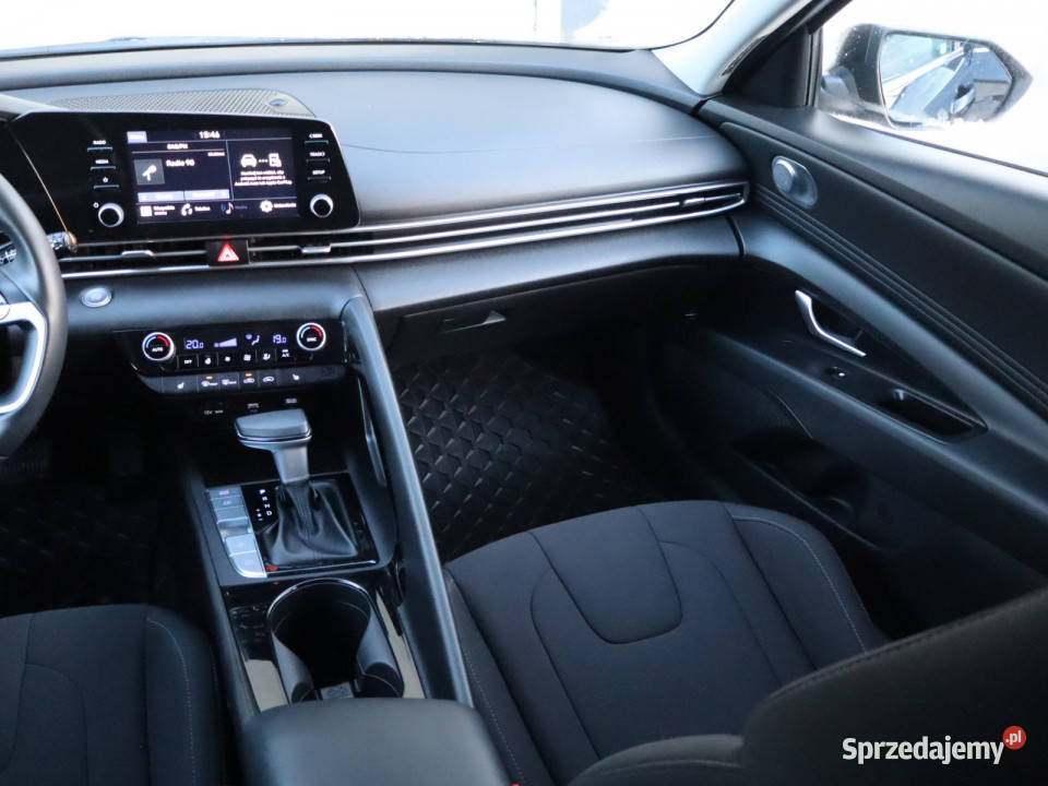 Hyundai Elantra 16 MPI asystent pasa ruchu Motoryzacja Katowice