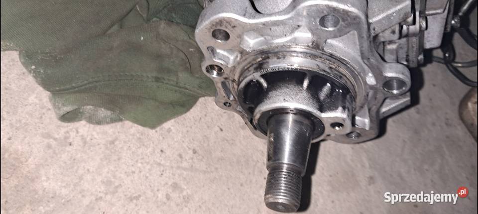 POMPA WTRYSKOWA BMW E46 320D 136