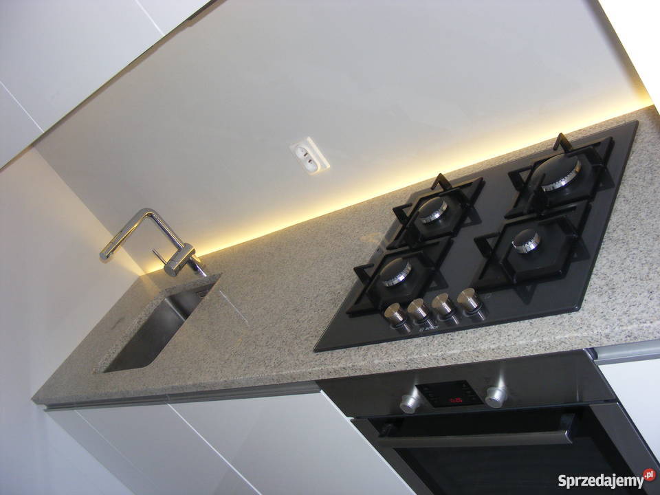 blaty granitowe kominki schody parapety spieki Poznań