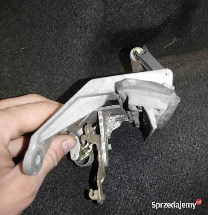 Klamka klapy bagażnika Audi a6 c4 80 b4 Avant osobowe Sanok