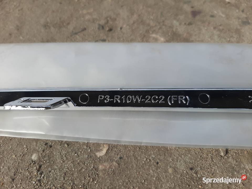 Renault scenic IV listwa chrom w grill prawa Atrapy Kielce