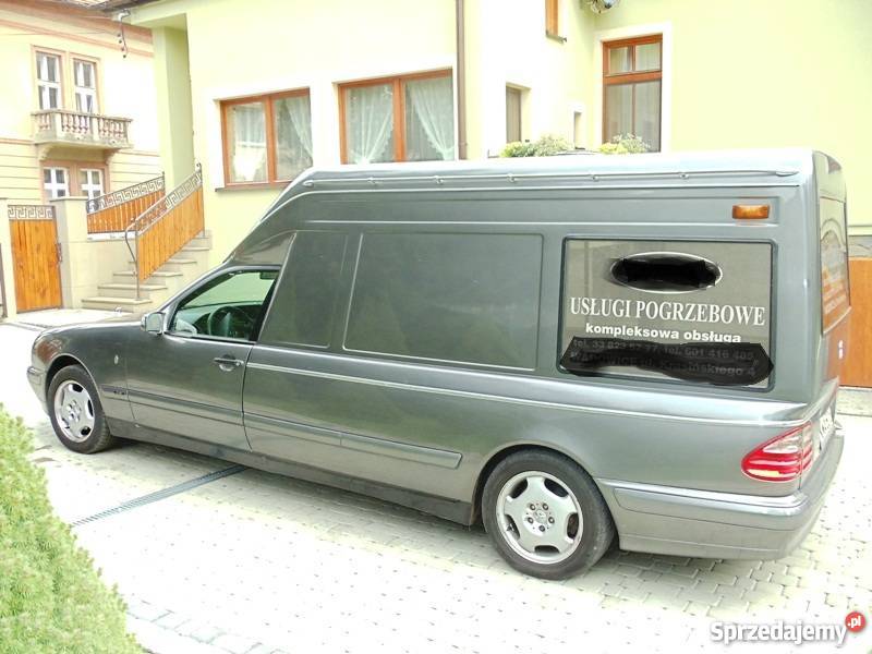 sprzedam karawan pogrzebowy Mercedes E 210 2/3
