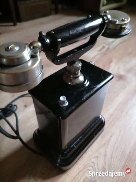 Stary telefon na korbke z lat 50 lat 30 tych Kraków