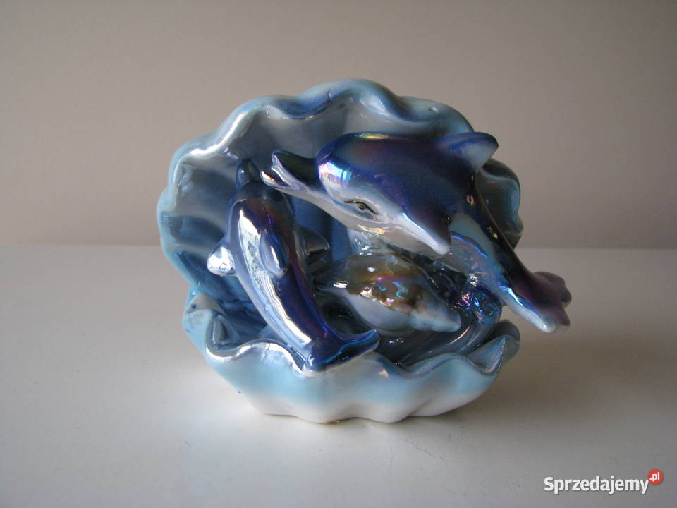 Figurka ozdoba ceramiczna Delfiny w muszli Brzegi