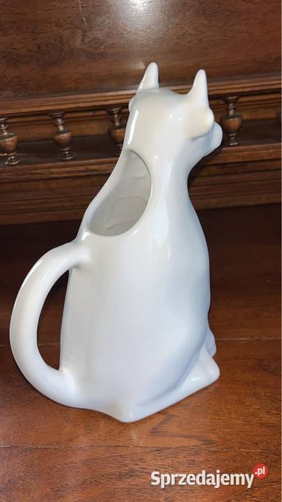 Mlecznik Biała Krówka siedząca Porcelana i szkło Gdańsk