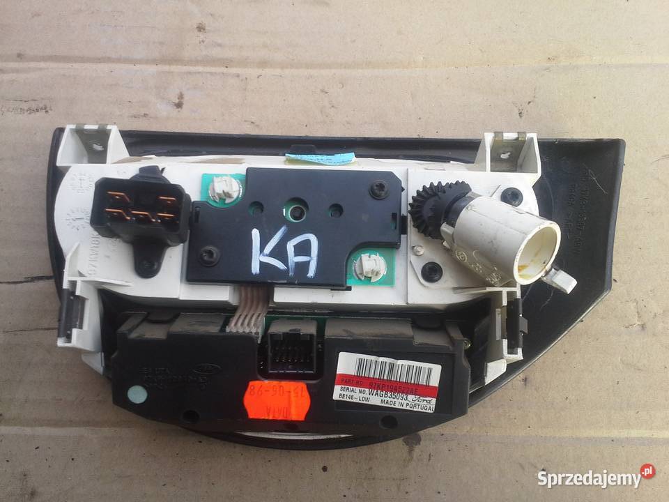 Ford Ka panel nawiewu Wyposażenie wnętrza Dębno