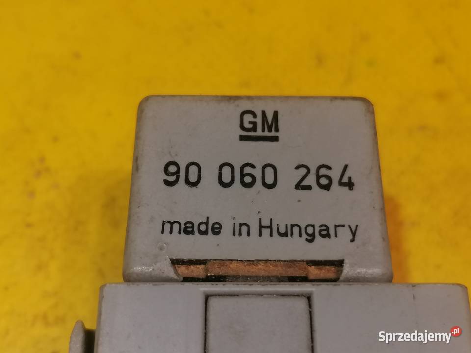 przekaźniki 12V z wtyczką Opel GM osobowe Piotrków Trybunalski sprzedam