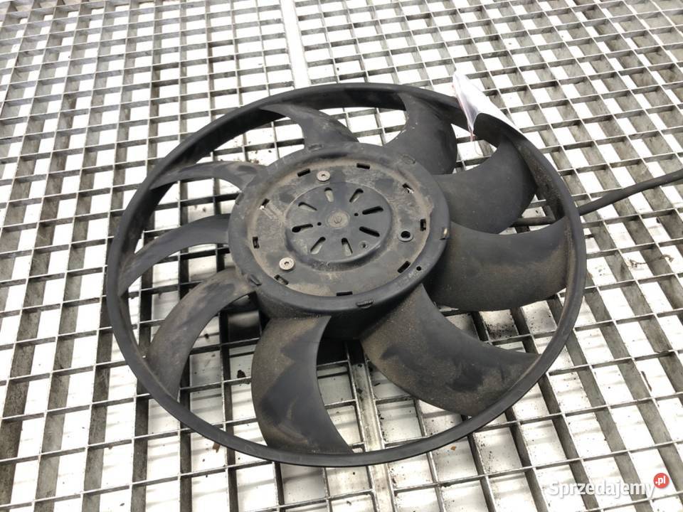 WENTYLATOR CHŁODNICY AUDI A8 D4 42 371 Motoryzacja