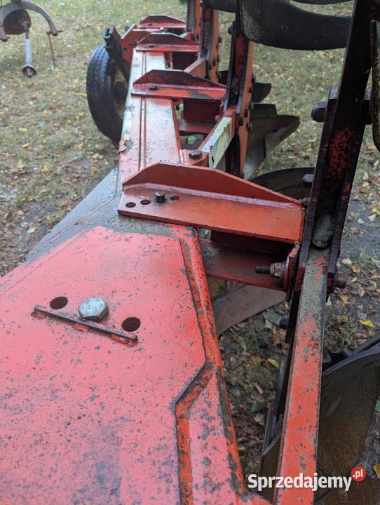 Pług obrotowy Gregoire Besson RG35 4 sprzedam