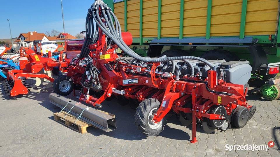 Siewnik pneumatyczny punktowy Horsch Maestro 12 Jatutów