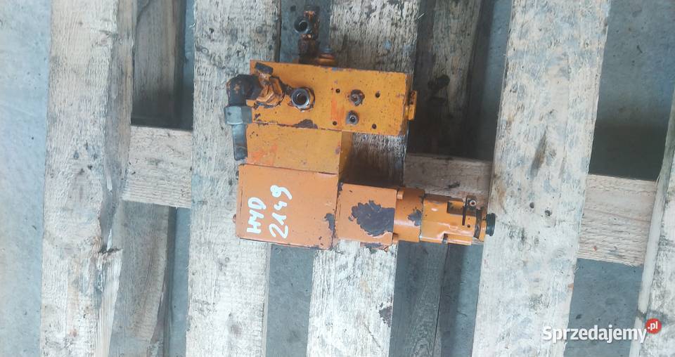 4 WYJSCIA KOSTKA BOSCH 0 813 100 115 HYD 2149 Części do maszyn budowlanych