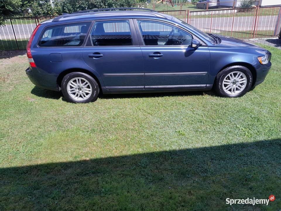 VOLVO V50 KOMBI 16 D aluminiowe felgi Latowice sprzedam