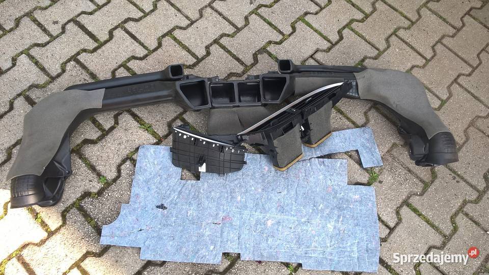 toyota yaris III ślizgi lp 525350d090 znaczek Błotniki