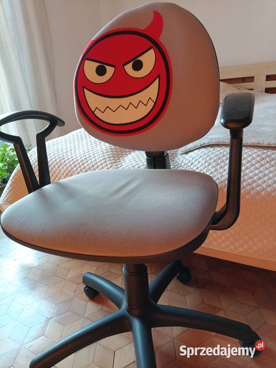 Fotel obrotowy dziecięcy Diabełek mazowieckie Warszawa sprzedam