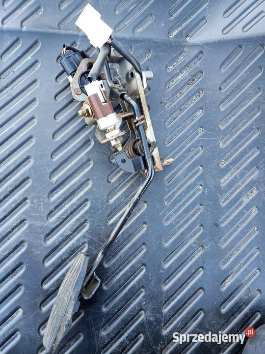 Pedał gazu Mazda Premacy I lift osobowe Szczecin