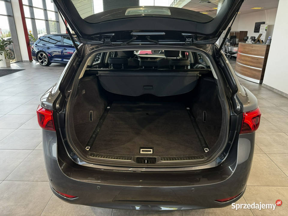 Toyota Avensis SW 18 147 automat 2018 r salon światła przeciwmgielne małopolskie Myślenice sprzedam