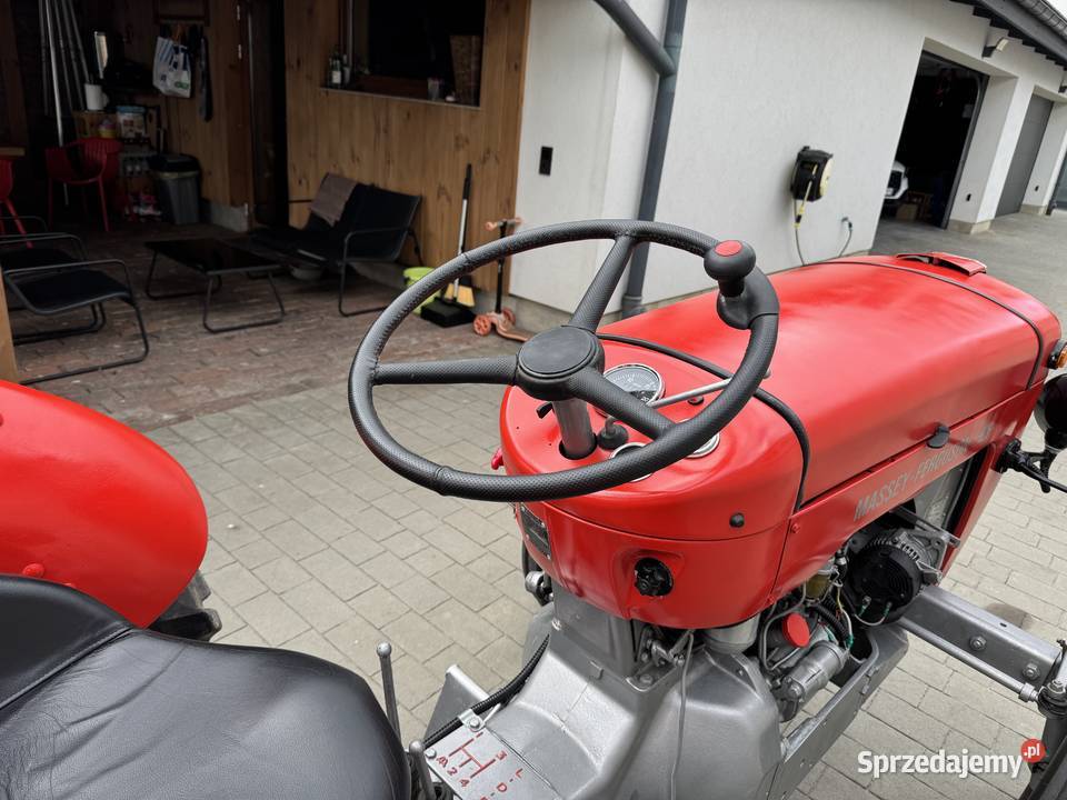 CIĄGNIK MASSEY FERGUSON 825 1960r Lesko