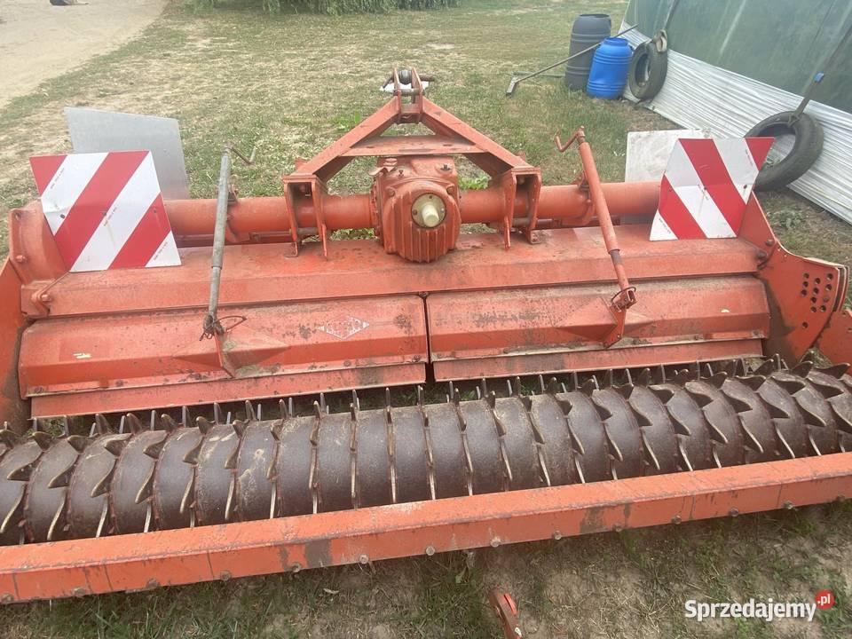 Glebogryzarka KUHN TC300 Pawłowo Kościelne