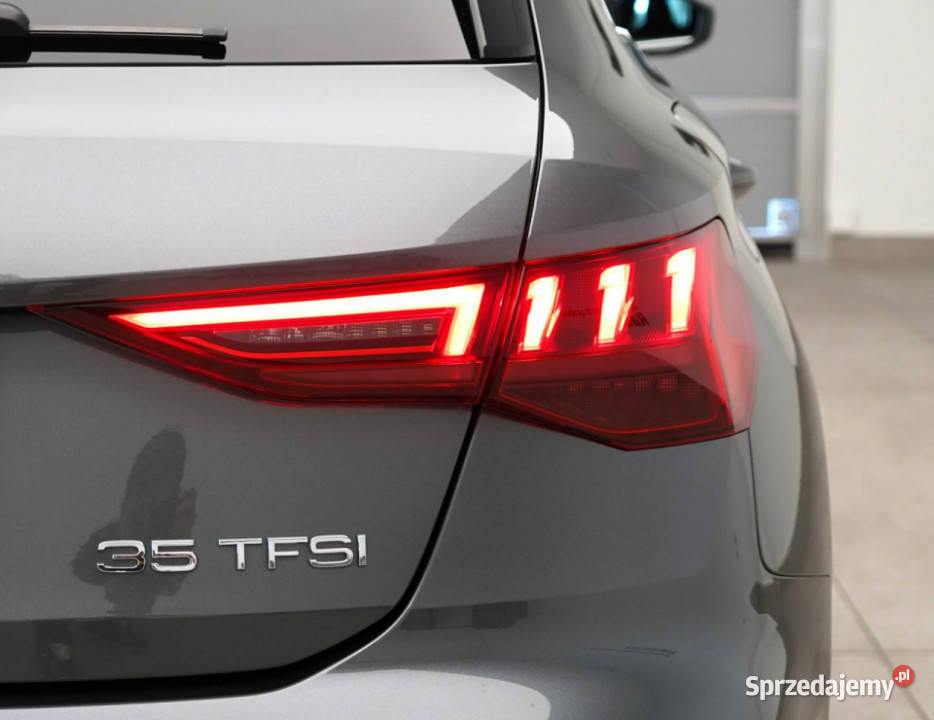 Audi A3 35 TFSI 150 Sline LED Kamera Tempomat centralny zamek