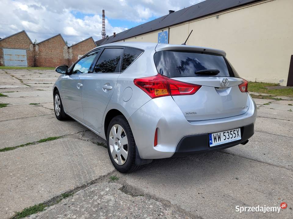 Toyota Auris II hatchback 16 Benzyna 132 nieuszkodzony Sochaczew