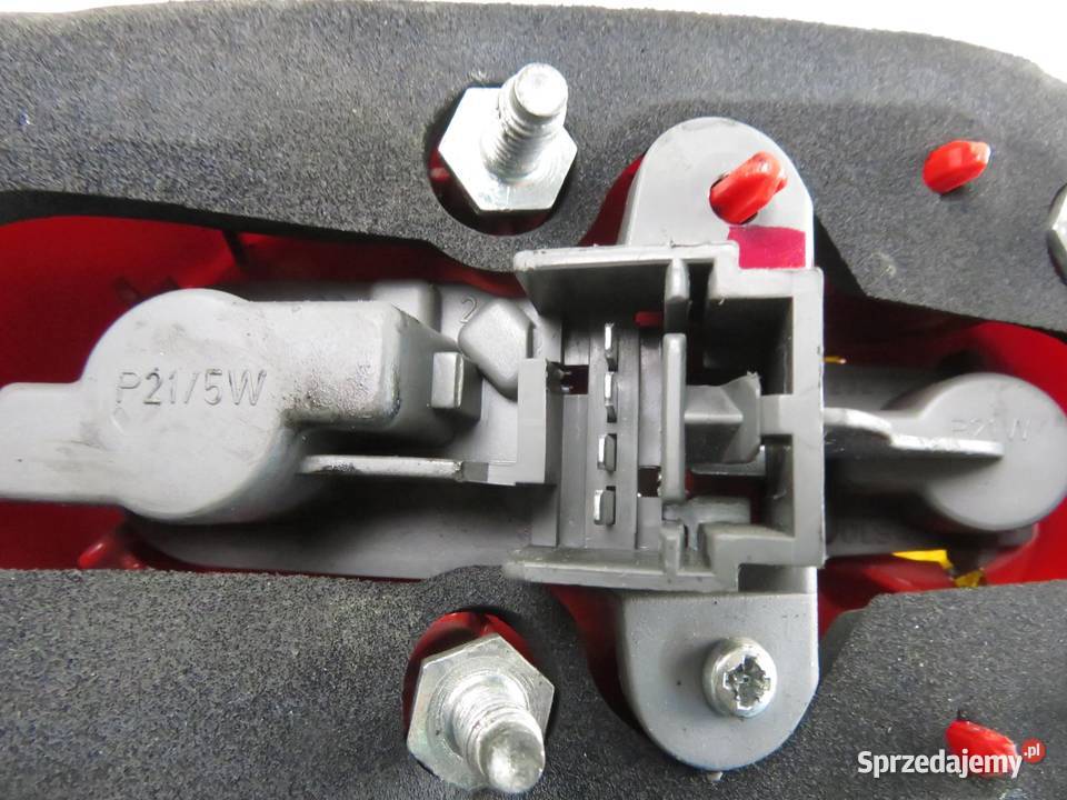 LAMPA PRAWA TYLNA ALFA ROMEO 147 46556347 małopolskie