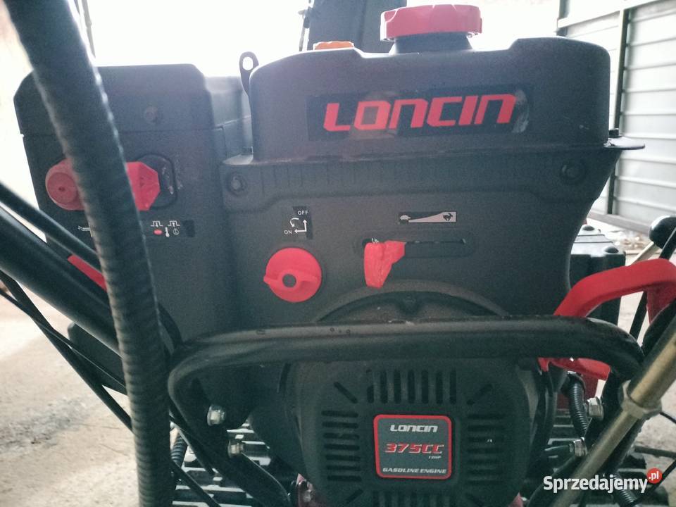 Odśnieżarka gąsienicowa Wichrów