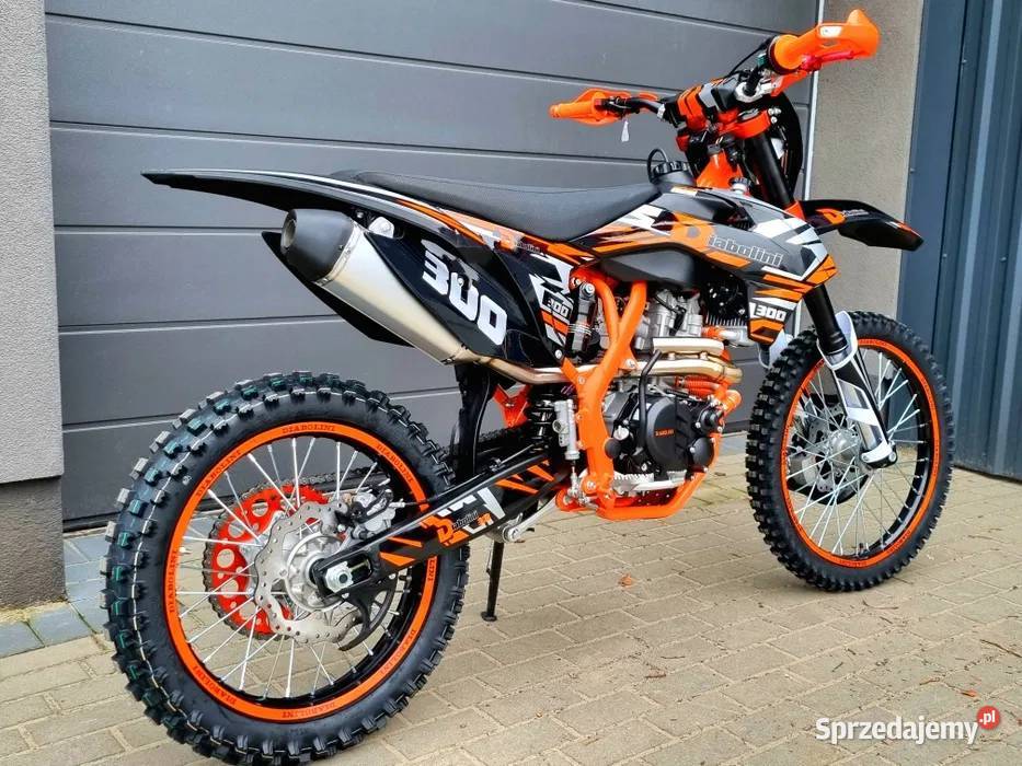 Highper 300cc 32 Ciecz Power BOMB Full LED RATY Loncin Rakoniewice