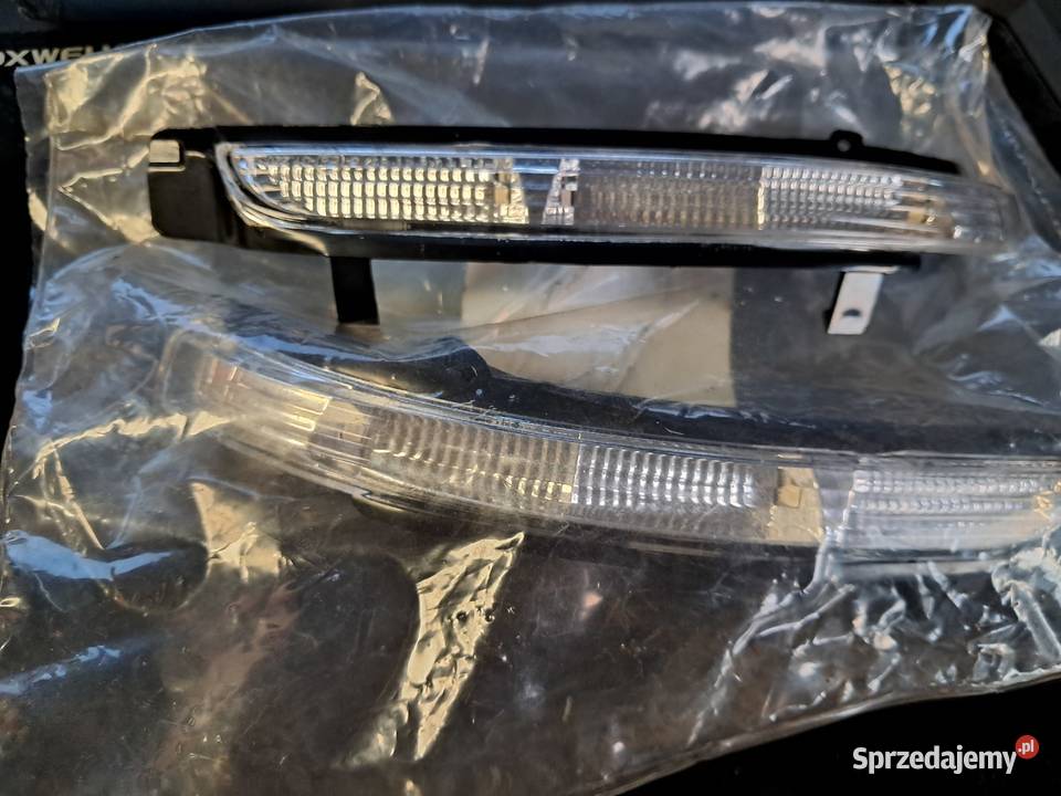 Skoda OCTAVIA II SUPERB kierunkowskaz w lusterko Skierniewice sprzedam