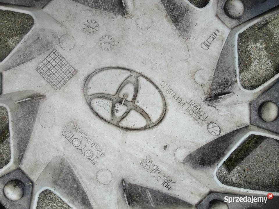 Kołpak 15 Toyota Yaris Aygo srebrny Kołpaki Opony i felgi Cewice
