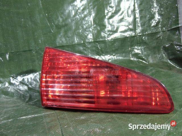 LAMPA LEWA TYLNA TYŁ KLAPY PEUGEOT 607
