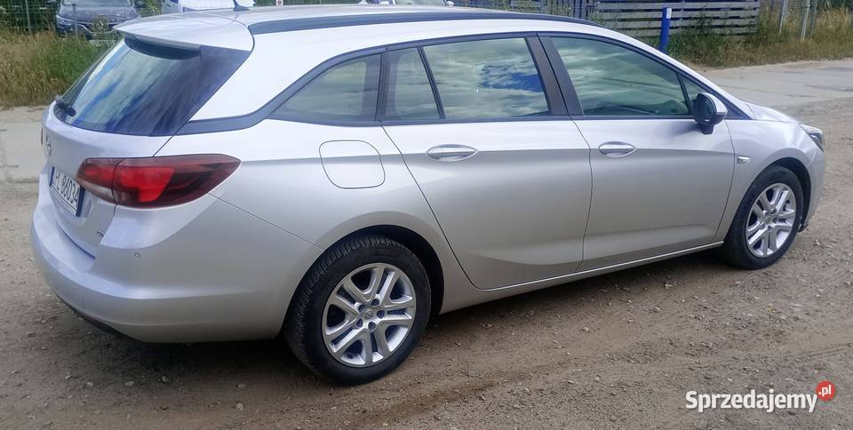 Opel Astra Opel Astra 16 CTDI Sports Tourer 136 220000km