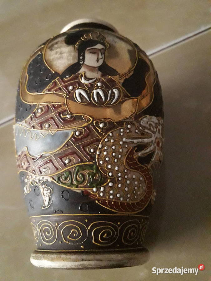 Antyczny komplet wazoników Satsuma Japonia lata lubelskie Janów Lubelski