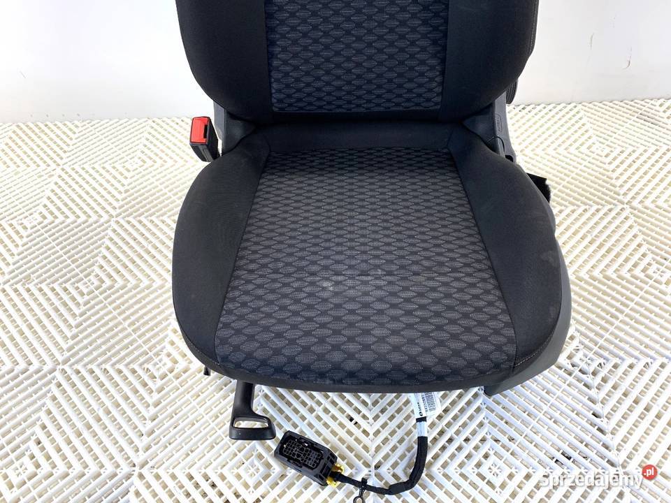 FOTEL LEWY PRZÓD OPEL ASTRA K Hatchback podkarpackie