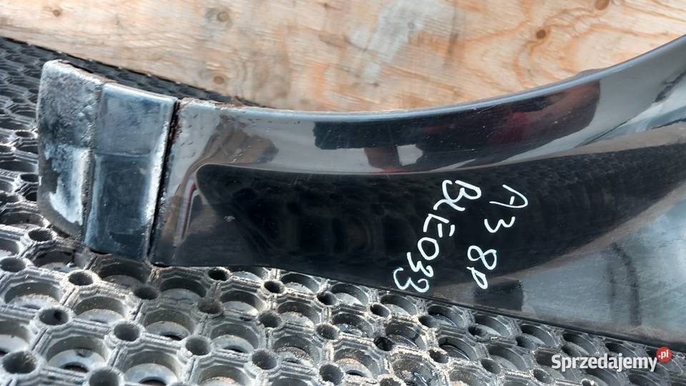 AUDI A3 8P BŁOTNIK PRZÓD LEWY LY9B Zbierkowo