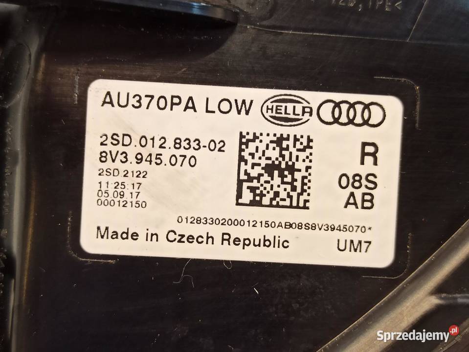 AUDI A3 8V HATCHBACK LAMPA PRAWY TYŁ 8V3945070