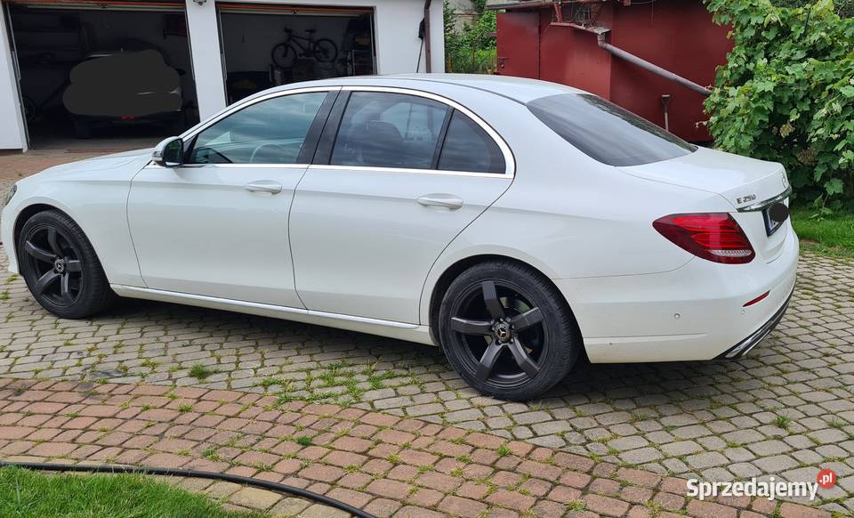 Salon Polska 1wł E250 211 Rok produkcji 2018 Warszawa sprzedam
