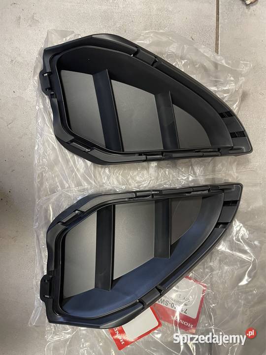 Honda Crv III lift kratka zderzaka zaślepka Rok produkcji 2011 Kozubszczyzna