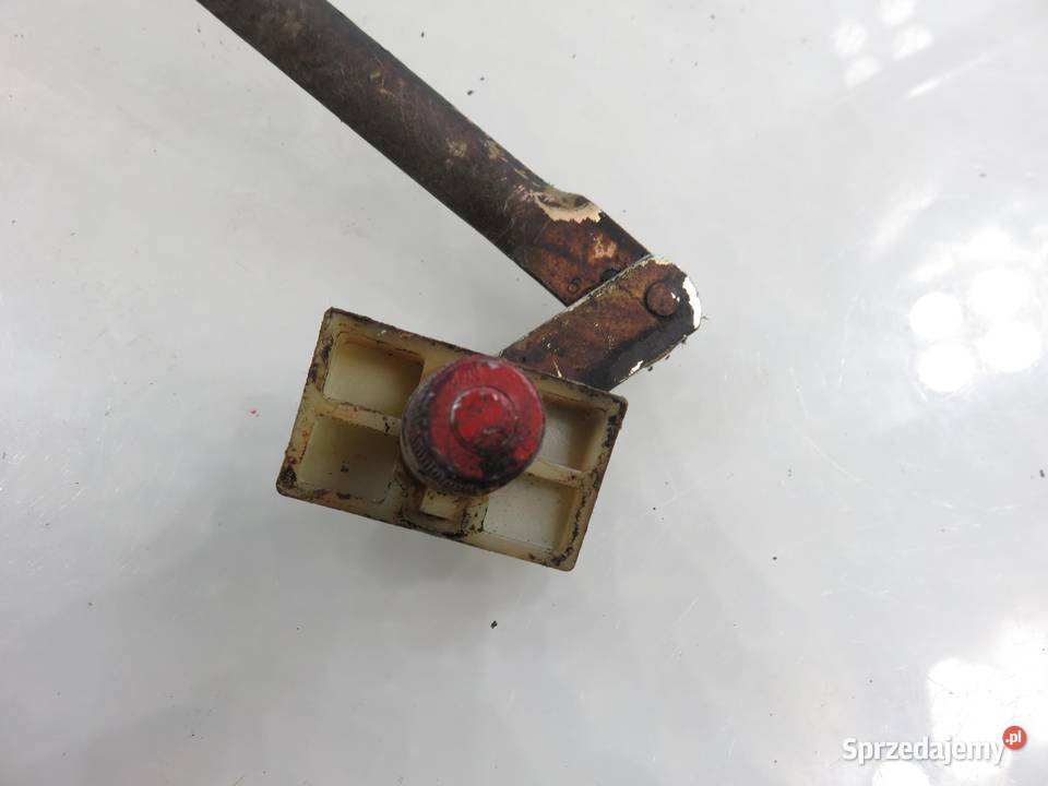 MECHANIZM WYCIERACZEK FIAT 126