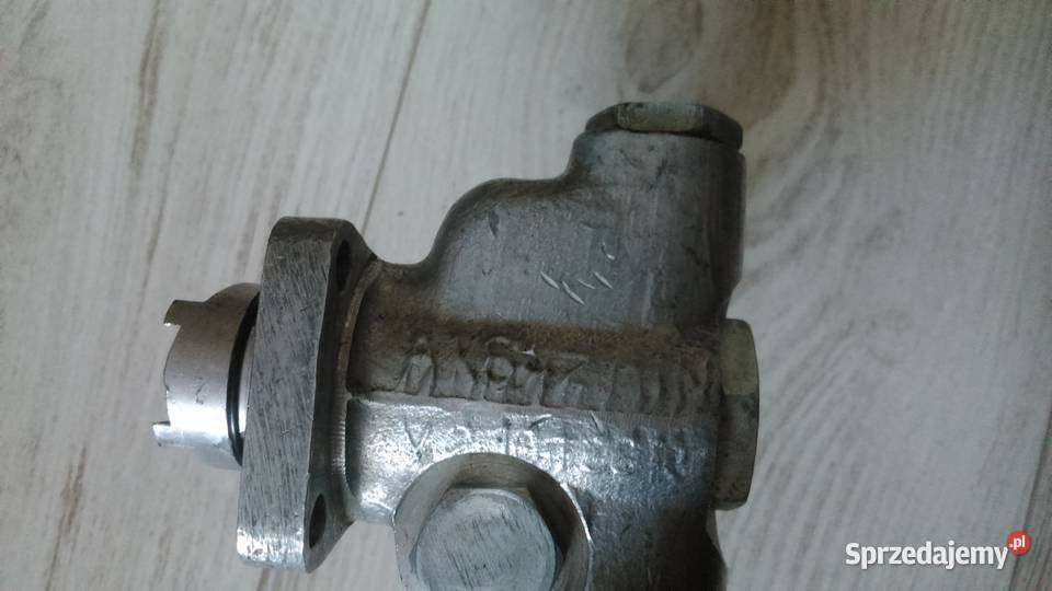 Nowa oryginał pompa pompka zasilająca Ursus C330 Sieradz