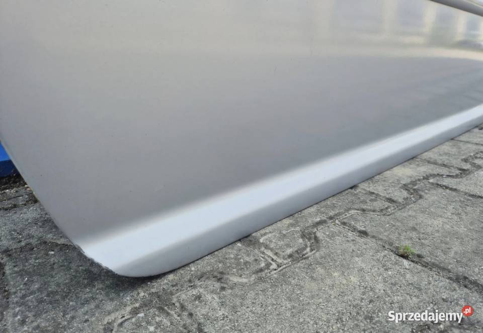 DRZWI PRZÓD PRAWY LEWY VW GOLF IV 4 LB7Z SREBRNE Działoszyce