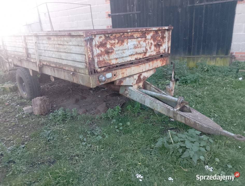 Rozrzutnik 1osiowy transport przyczepa złomu wielkopolskie Drożki