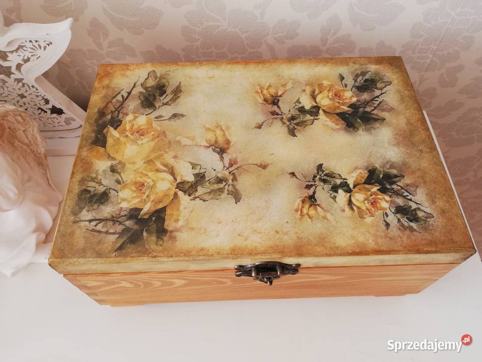 Kufer w herbaciane róże małopolskie Kraków