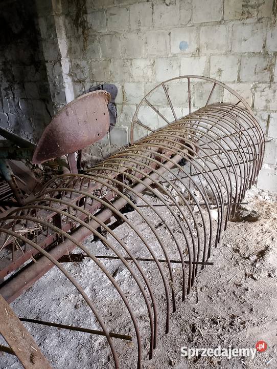 Maszyny rolnicze C328C330