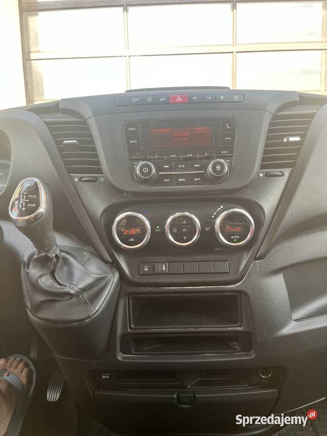 Iveco Daily Samochód osobowy Iveco Daily 30 2998cm3 Sochaczew